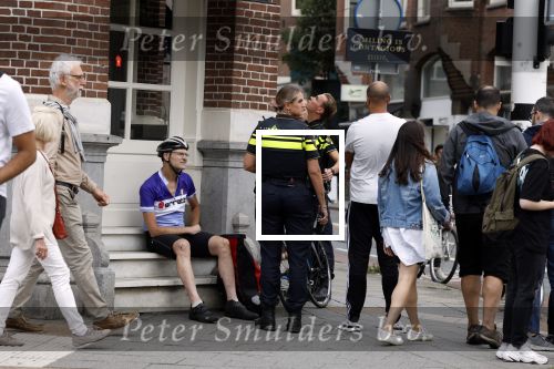 Amsterdam 26 augustus 2022
Politie na een ongeluk met een Fietskoerier in Amsterdam zuid