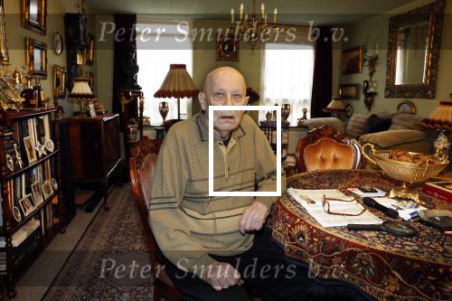 Den Haag 31 december 2022
Paragnost / helderziende Peter Seeland in zijn huis / appartement in Den Haag.