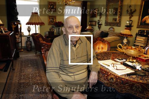 Den Haag 31 december 2022
Paragnost / helderziende Peter Seeland in zijn huis / appartement in Den Haag.