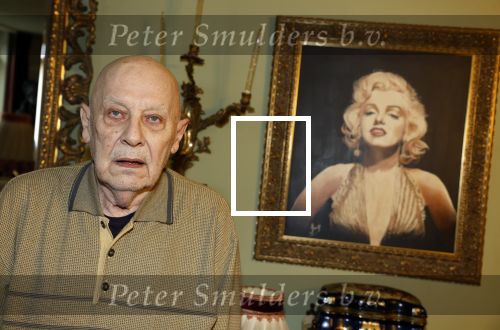 Den Haag 31 december 2022
Paragnost / helderziende Peter Seeland in zijn huis / appartement in Den Haag.