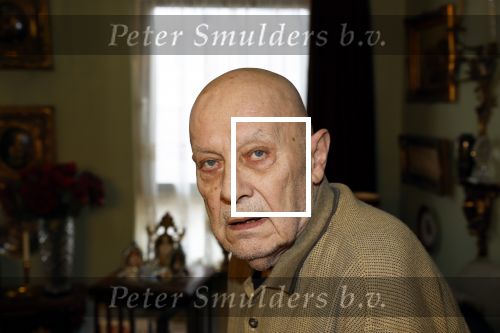 Den Haag 31 december 2022
Paragnost / helderziende Peter Seeland in zijn huis / appartement in Den Haag.