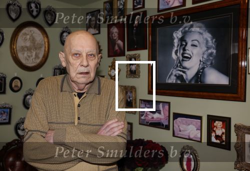 Den Haag 31 december 2022
Paragnost / helderziende Peter Seeland in zijn huis / appartement in Den Haag.