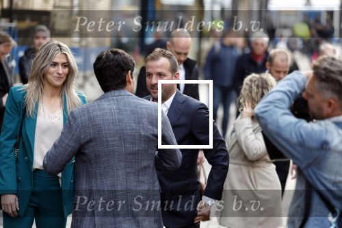 Amsterdam 11 april 2022
Premiere documentaire Louis  over het leven van Louis v Gaal in Tuschinski. Louis kwam samen met zijn vrouw Truus. rafael v d Vaart met vriendin estevana Polman