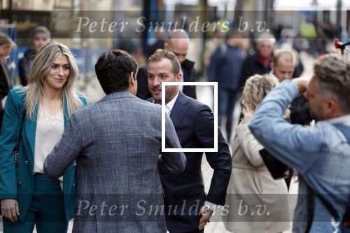 Amsterdam 11 april 2022
Premiere documentaire Louis  over het leven van Louis v Gaal in Tuschinski. Louis kwam samen met zijn vrouw Truus. rafael v d Vaart met vriendin estevana Polman