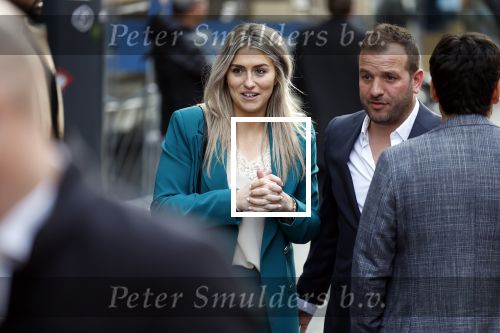 Amsterdam 11 april 2022
Premiere documentaire Louis  over het leven van Louis v Gaal in Tuschinski. Louis kwam samen met zijn vrouw Truus. rafael v d Vaart met vriendin estevana Polman