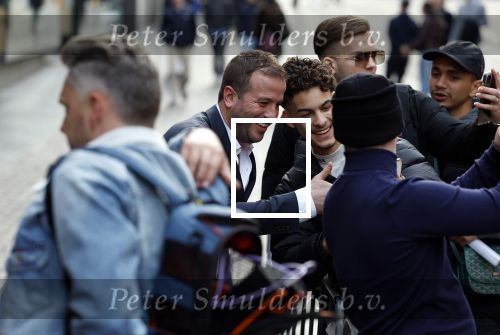 Amsterdam 11 april 2022
Premiere documentaire Louis  over het leven van Louis v Gaal in Tuschinski. Louis kwam samen met zijn vrouw Truus. rafael v d Vaart met vriendin estevana Polman