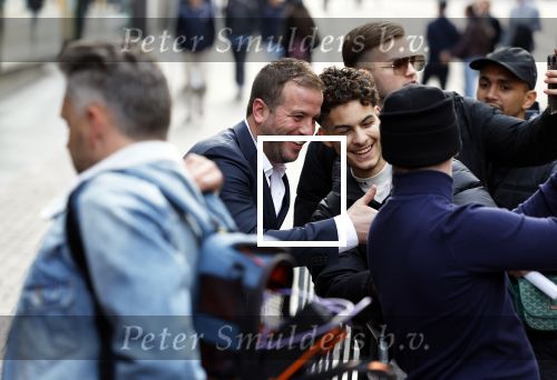 Amsterdam 11 april 2022
Premiere documentaire Louis  over het leven van Louis v Gaal in Tuschinski. Louis kwam samen met zijn vrouw Truus. rafael v d Vaart met vriendin estevana Polman
