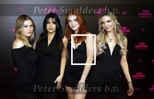Amsterdam 16 januari 2023
Premiere Fijn weekend in Tuschinski.
De cast bestaat uit oa Sarah Chronis Carolien Spoor Jon karthaus Lisa Zweerman Steef de Bot Kay Greidanus en Aus Greidanus sr. Remix