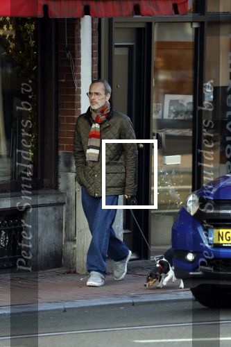 Amsterdam 2 januari 2023
Rolf Snoeren ( Victor en Rolf) wandelt met zijn hond door het centrum van Amsterdam