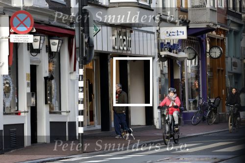 Amsterdam 2 januari 2023
Rolf Snoeren ( Victor en Rolf) wandelt met zijn hond door het centrum van Amsterdam