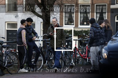 Amsterdam 2 januari 2023
Rolf Snoeren ( Victor en Rolf) wandelt met zijn hond door het centrum van Amsterdam