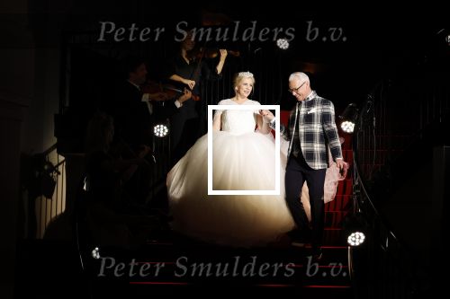 Hilversum 10 april 2022
Trouwen Rudolph v Veen en zijn vrouw Simone bij studio 21 op het mediapark .