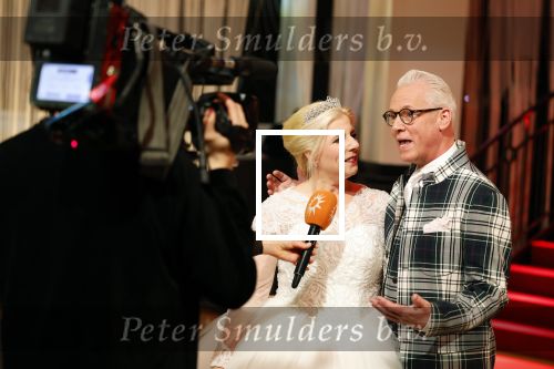 Hilversum 10 april 2022
Trouwen Rudolph v Veen en zijn vrouw Simone bij studio 21 op het mediapark .