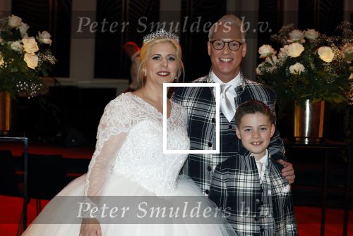 Hilversum 10 april 2022
Trouwen Rudolph v Veen en zijn vrouw Simone bij studio 21 op het mediapark .