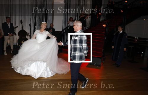 Hilversum 10 april 2022
Trouwen Rudolph v Veen en zijn vrouw Simone bij studio 21 op het mediapark .