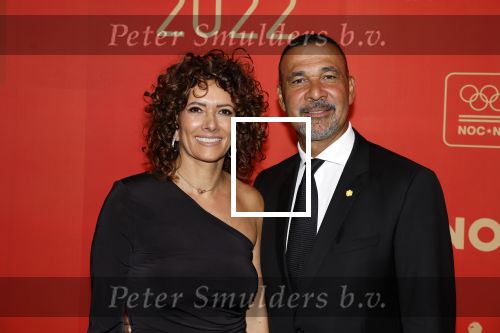 Amsterdam 21 december 2022
Sportman en Sportvrouw van het jaar Gala in AFAS Live. Ruud Gullit met zijn vriendin Karin de Rooij