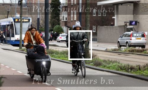 Amsterdam 7 januari 2023
Saar koningsberger op de fiets in Amsterdam zuid