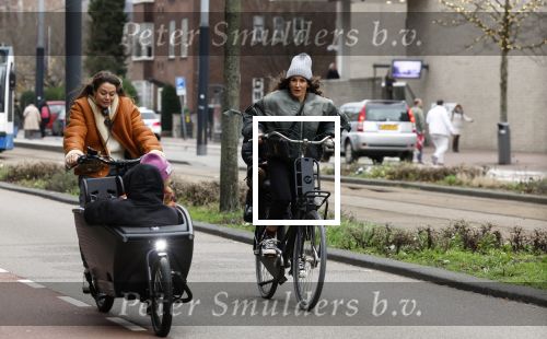 Amsterdam 7 januari 2023
Saar koningsberger op de fiets in Amsterdam zuid