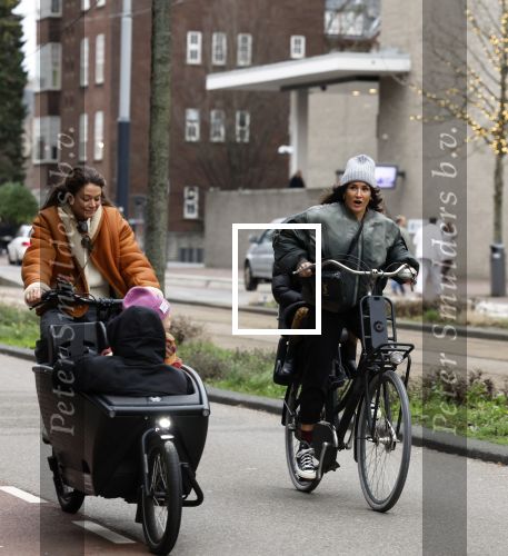 Amsterdam 7 januari 2023
Saar koningsberger op de fiets in Amsterdam zuid