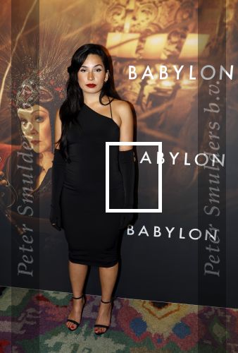 Amsterdam 9 januari 2022
Premiere Babylon in Tuschinski.
Sinem Kavuz kwam met een vriendin
