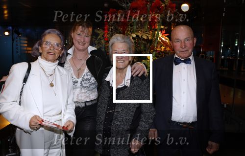 Amsterdam 21 december 2022
Sportman en Sportvrouw van het jaar Gala in AFAS Live. Sjoukje Dijkstra met dochter en vrienden