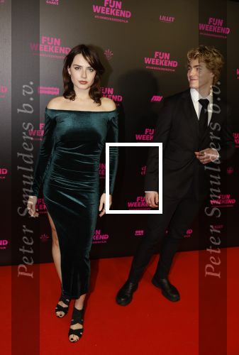 Amsterdam 16 januari 2023
Premiere Fijn weekend in Tuschinski.
De cast bestaat uit oa Sarah Chronis Carolien Spoor Jon karthaus Lisa Zweerman Steef de Bot Kay Greidanus en Aus Greidanus sr. Sophie Bouquet  en Ingmar GTST