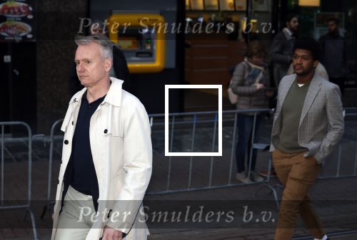 Amsterdam 11 april 2022
Premiere documentaire Louis  over het leven van Louis v Gaal in Tuschinski. Louis kwam samen met zijn vrouw Truus. Stefan Nugter met zoon