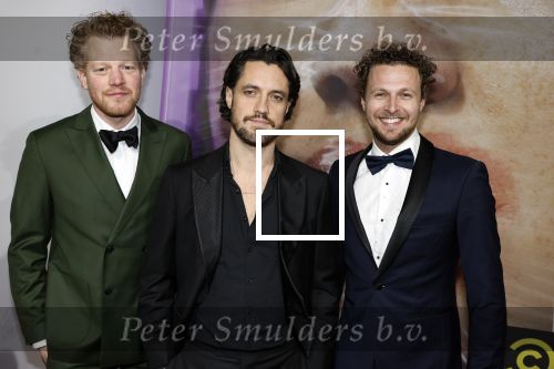 Hilversum 19 december 2022
The roast van Famke Louise in studio 21.
Streetlab Tim Senders (r) Jasper Demolin (m)