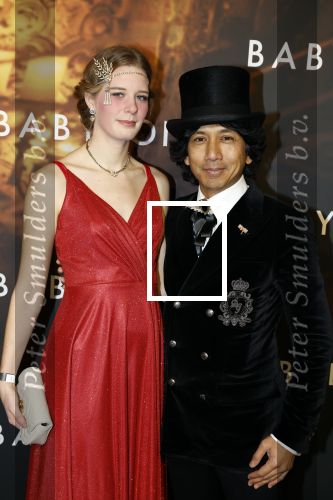 Amsterdam 9 januari 2022
Premiere Babylon in Tuschinski.
Wibi Soerjadi met zijn vriendin