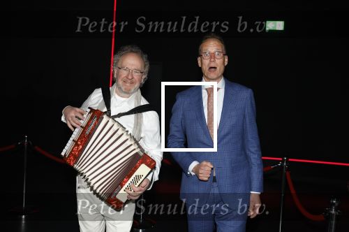 Hilversum 10 april 2022
Trouwen Rudolph v Veen en zijn vrouw Simone bij studio 21 op het mediapark . Willem Gunneman