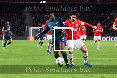 Eindhoven, 12 December 2023
Voorronde Champions League Seizoen 2023-2024
PSV-Arsenal FC , eindstand 1-1
Andre Ramalho in duel met Eddie Nketiah