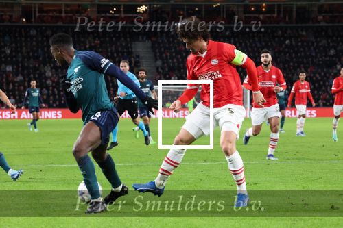 Eindhoven, 12 December 2023
Voorronde Champions League Seizoen 2023-2024
PSV-Arsenal FC , eindstand 1-1
Andre Ramalho in duel met Eddie Nketiah