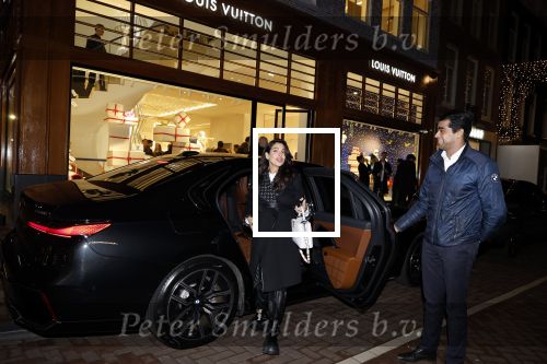 Amsterdam 14 december 2023
Opening van de nieuwe Louis Vuitton winkel op de pc Hooftstraat.
Alle gasten werden met luxe BMW \'s gebracht. Anna Nooshin