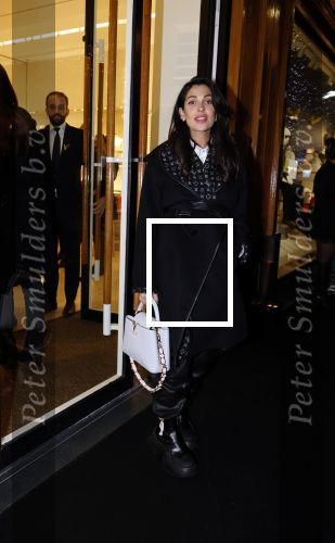 Amsterdam 14 december 2023
Opening van de nieuwe Louis Vuitton winkel op de pc Hooftstraat.
Alle gasten werden met luxe BMW \'s gebracht. Anna Nooshin