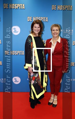 Amsterdam 4 december 2023
Premiere de hospita in het nieuwe delamar theater. Anouk v Nes en Mylene d\'Anjou