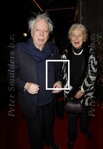 Amsterdam 20 december 2023
Premiere kerstcircus in Carre. Cees Dam met mevr v Loon de la Bouchere