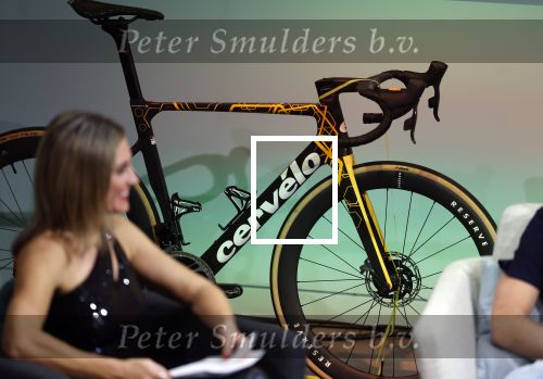 Amsterdam 21 december 2023
Presentatie nieuwe ploeg Visma Lease a Bike bij Move in Amsterdam. Cervelo fiets