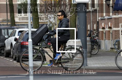 Amsterdam 15 december 2023
Daniel Arends op de fiets in Amsterdam zuid