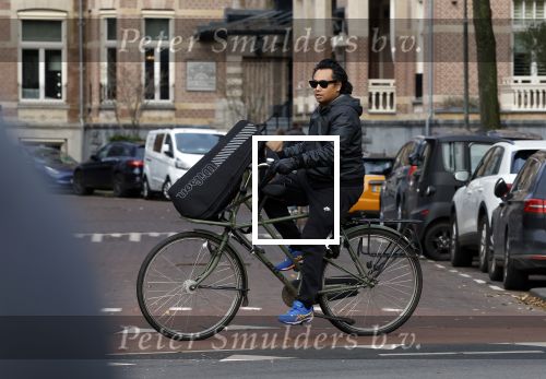 Amsterdam 15 december 2023
Daniel Arends op de fiets in Amsterdam zuid