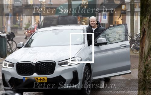 Amsterdam 7 december 2023
Dries Roelvink met zijn BMW X4 in Amsterdam zuid.
