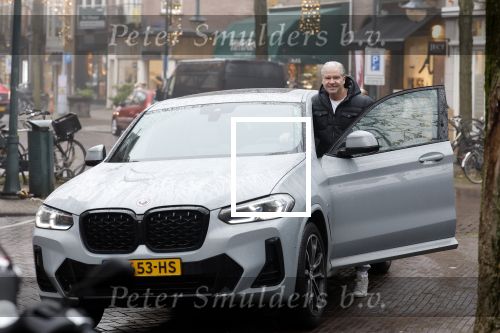 Amsterdam 7 december 2023
Dries Roelvink met zijn BMW X4 in Amsterdam zuid.