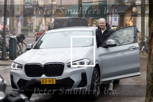 Amsterdam 7 december 2023
Dries Roelvink met zijn BMW X4 in Amsterdam zuid.