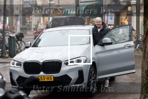 Amsterdam 7 december 2023
Dries Roelvink met zijn BMW X4 in Amsterdam zuid.