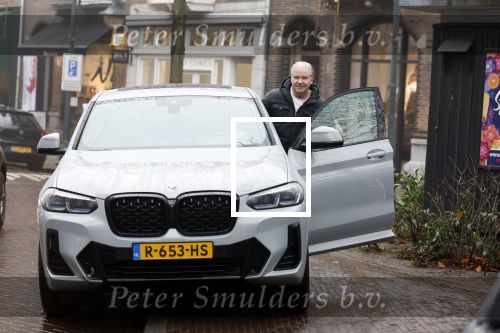 Amsterdam 7 december 2023
Dries Roelvink met zijn BMW X4 in Amsterdam zuid.