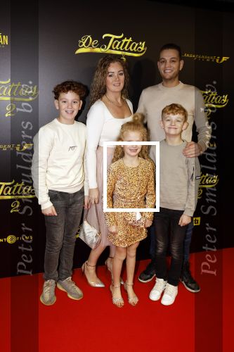 Amsterdam 12 december 2023
Premiere de tata\'s in Tuschinski.
Chahid Charrak ( Dutch Performante) met vrouw en kinderen