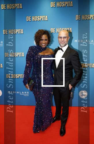 Amsterdam 4 december 2023
Premiere de hospita in het nieuwe delamar theater. Edsilia Rombley en Tjeerd Oosterhuis