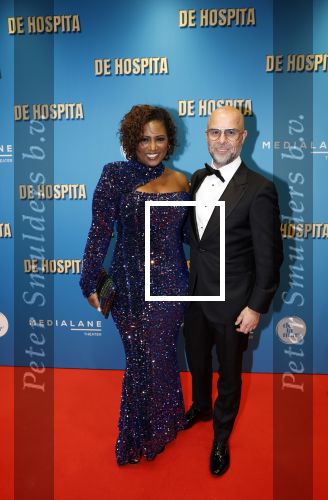Amsterdam 4 december 2023
Premiere de hospita in het nieuwe delamar theater. Edsilia Rombley en Tjeerd Oosterhuis