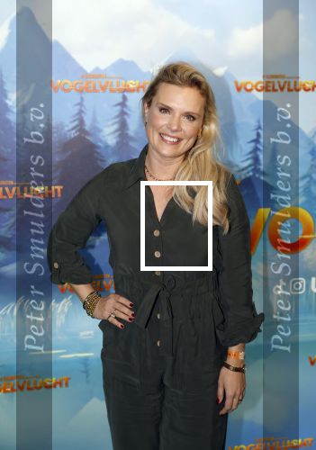Amsterdam 2 december 2023
Premiere vogelvlucht in Pathe arena .
De cast met oa Floris Gobel Edsilia Rombley Linda Wagemakers Rayen Panday Posy Bakkum Imaani Oosterhuis Karin Bloemen en Thomas Koekkoek
