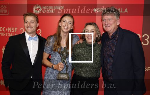 Utrecht 20 december 2023
Sportman / sportvrouw van jaar gala . Femke Bol werd sportvrouw van het jaar . Ze kwam samen met haar vriend  atleet Ben Broeders en haar ouders.