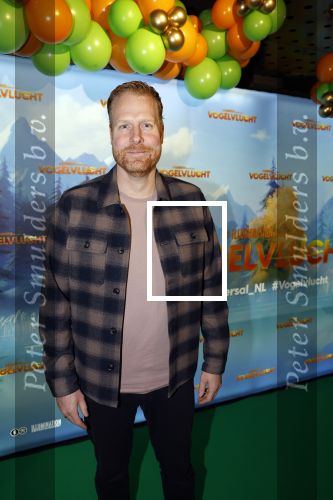Amsterdam 2 december 2023
Premiere vogelvlucht in Pathe arena .
De cast met oa Floris Gobel Edsilia Rombley Linda Wagemakers Rayen Panday Posy Bakkum Imaani Oosterhuis Karin Bloemen en Thomas Koekkoek. Ferdi Stofmeel